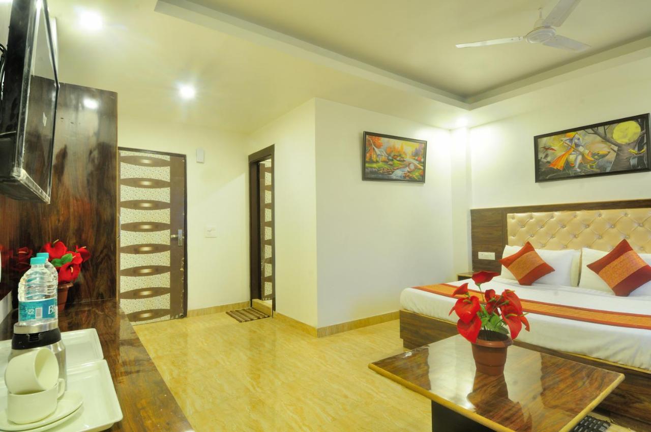 Hotel Noida Delight Exteriör bild