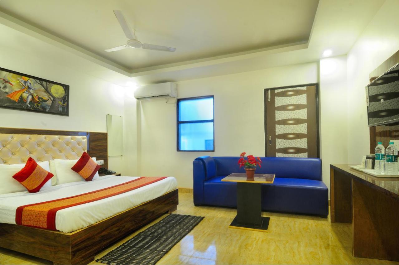 Hotel Noida Delight Exteriör bild